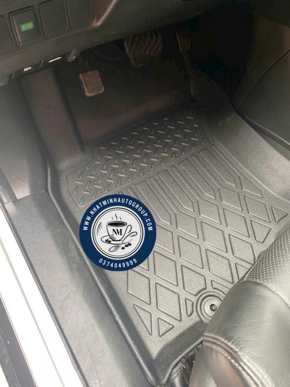 THẢM SÀN MACSIM 3D TPE TRÊN NISSAN XTRAIL